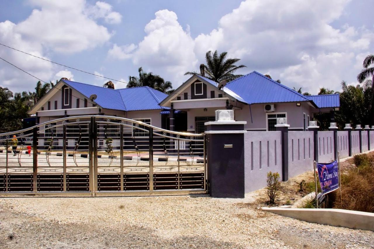 Homestay Hj Esmon Parit Raja Uthm Batu Pahat Exteriör bild