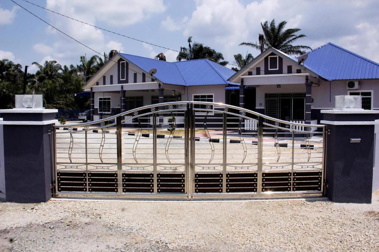 Homestay Hj Esmon Parit Raja Uthm Batu Pahat Exteriör bild